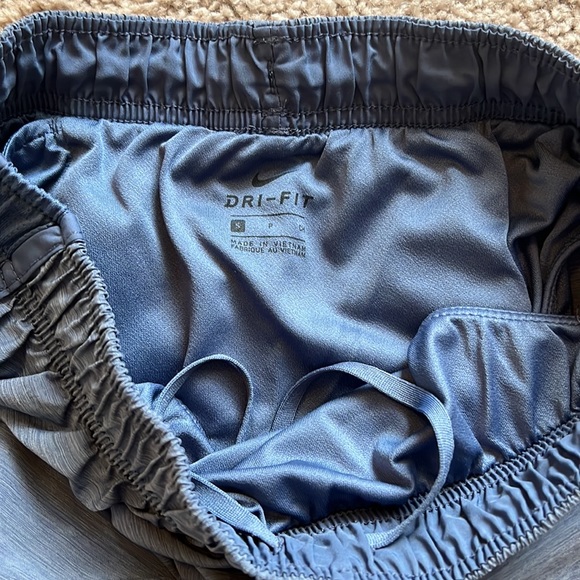 Nike Shorts - Picture 3 of 4